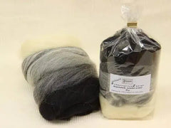 bergschafwolle-schwarz-weisse-zwerge-50g-kunstundspiel-1 - kunstundspiel