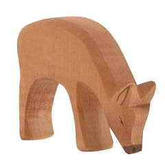 hirschkuh-fressend-kunstundspiel-1 - kunstundspiel