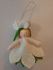 jahreszeitenpuppchen-christrose-zum-hangen-kunstundspiel-1 - kunstundspiel