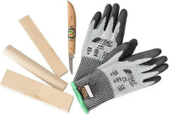 schnitzset-messer-handschuhe-und-schnitzholz-kunstundspiel-2 - kunstundspiel
