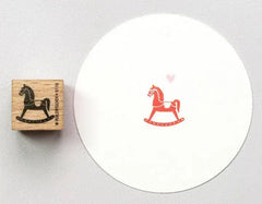 stempel-schaukelpferd-klein-kunstundspiel-1 - kunstundspiel