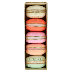 uberraschungsballe-laduree-macarons-kunstundspiel-1 - kunstundspiel