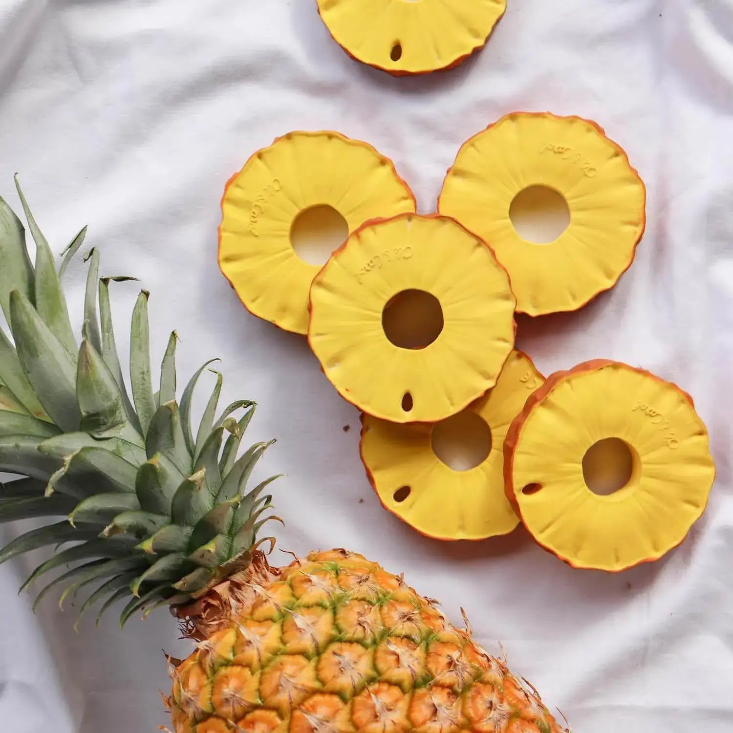 ananas-zum-baden-and-beissen-kunstundspiel-5 - kunstundspiel 