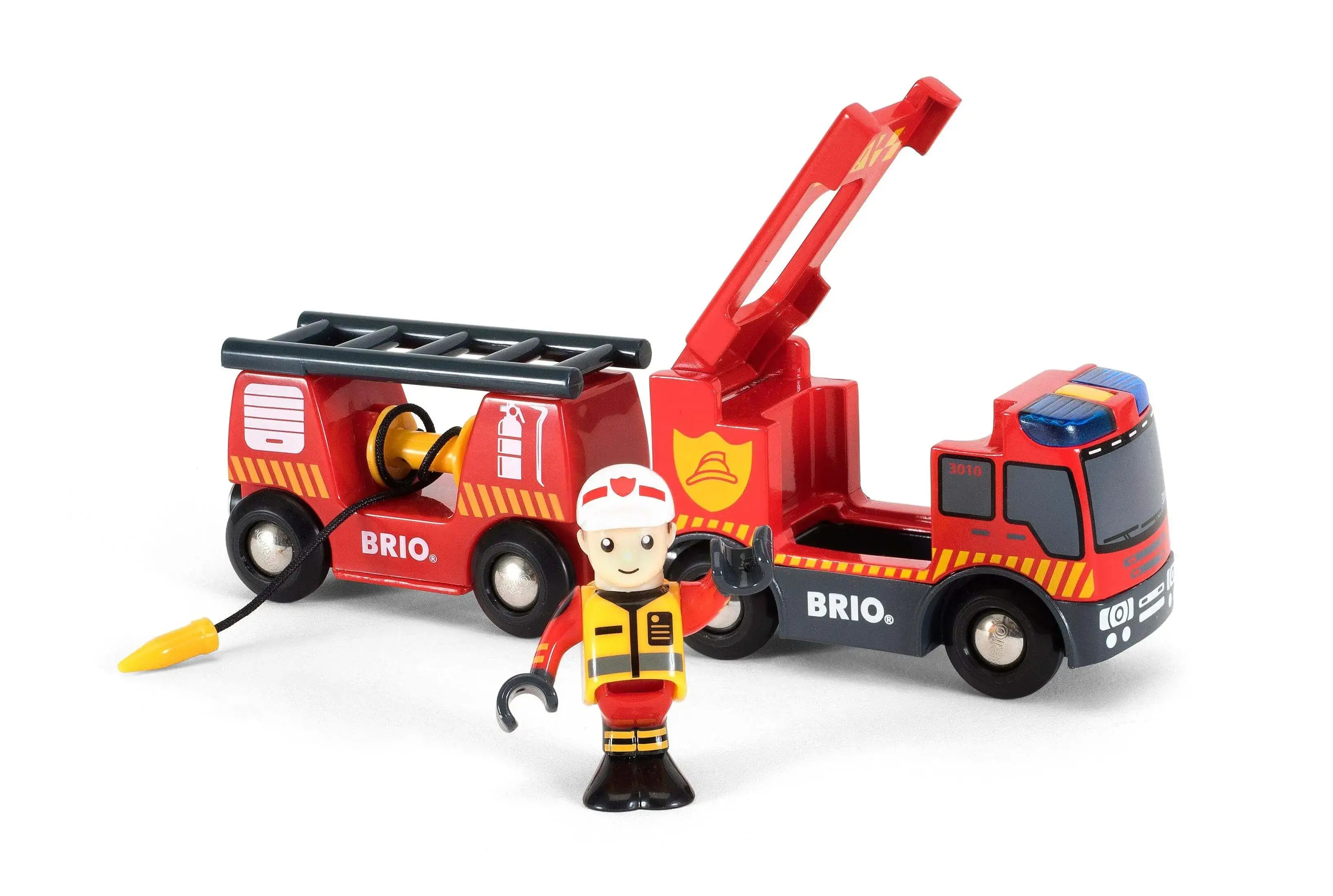 brio-feuerwehr-leiterfahrzeug-mit-licht-und-sound-kunstundspiel-1 - kunstundspiel 