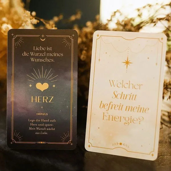 dein-13-wuensche-rauhnachts-orakel-37-farbige-karten-und-wuenschezetteln-und-einem-48-seitigem-booklet-box1 - kunstundspiel 