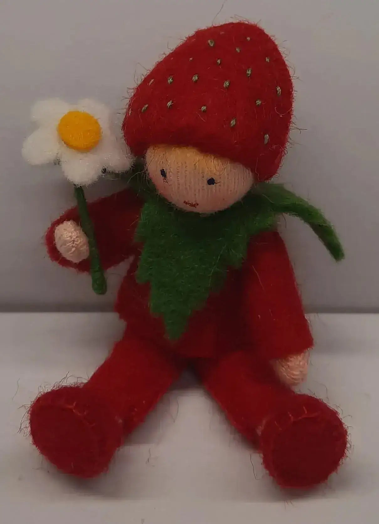 jahreszeitenpuppchen-biegepuppe-blumenkind-erdbeere-kunstundspiel-2 - kunstundspiel 