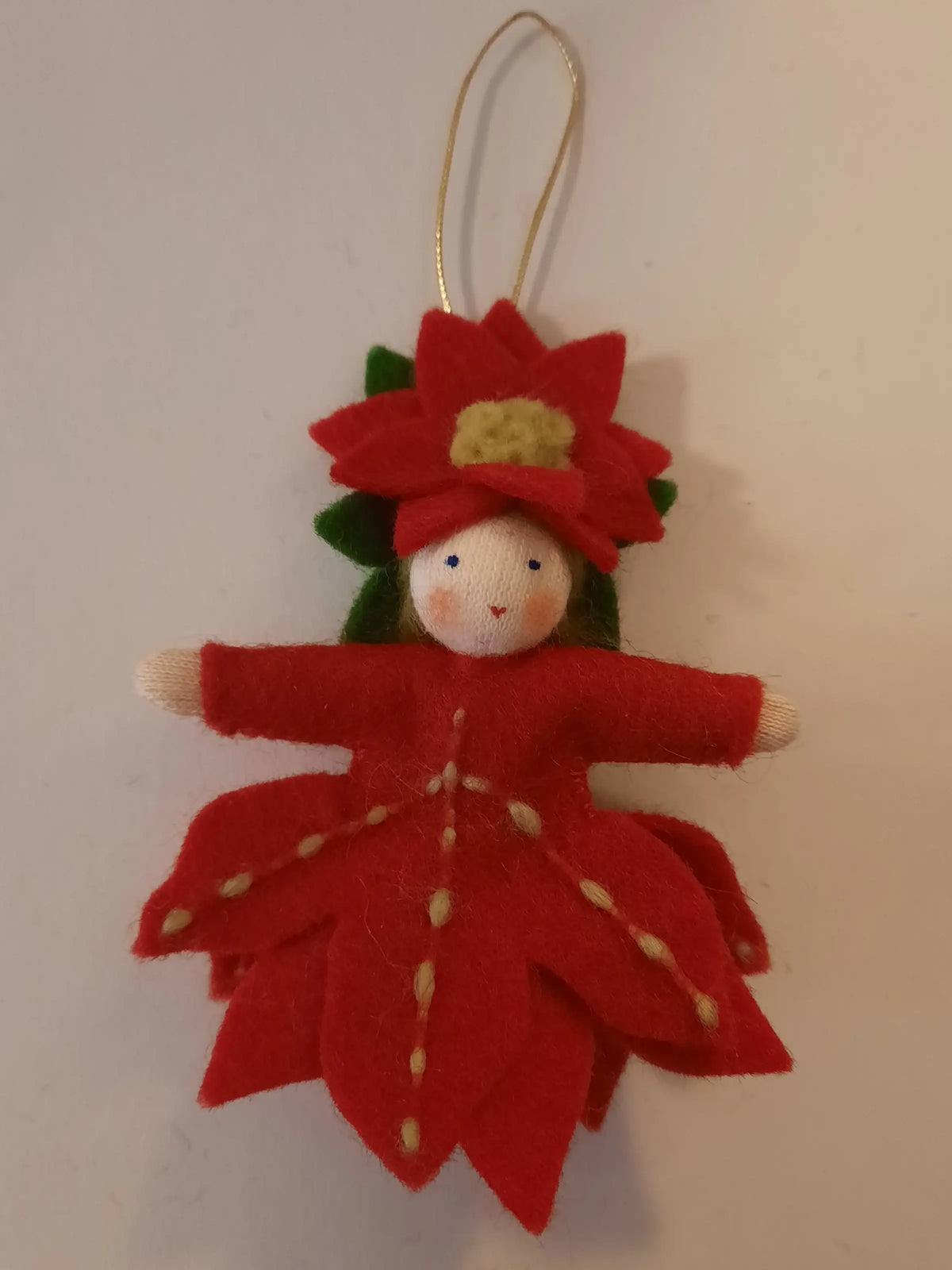 jahreszeitenpuppchen-weihnachtsstern-zum-hangen-kunstundspiel-1 - kunstundspiel 