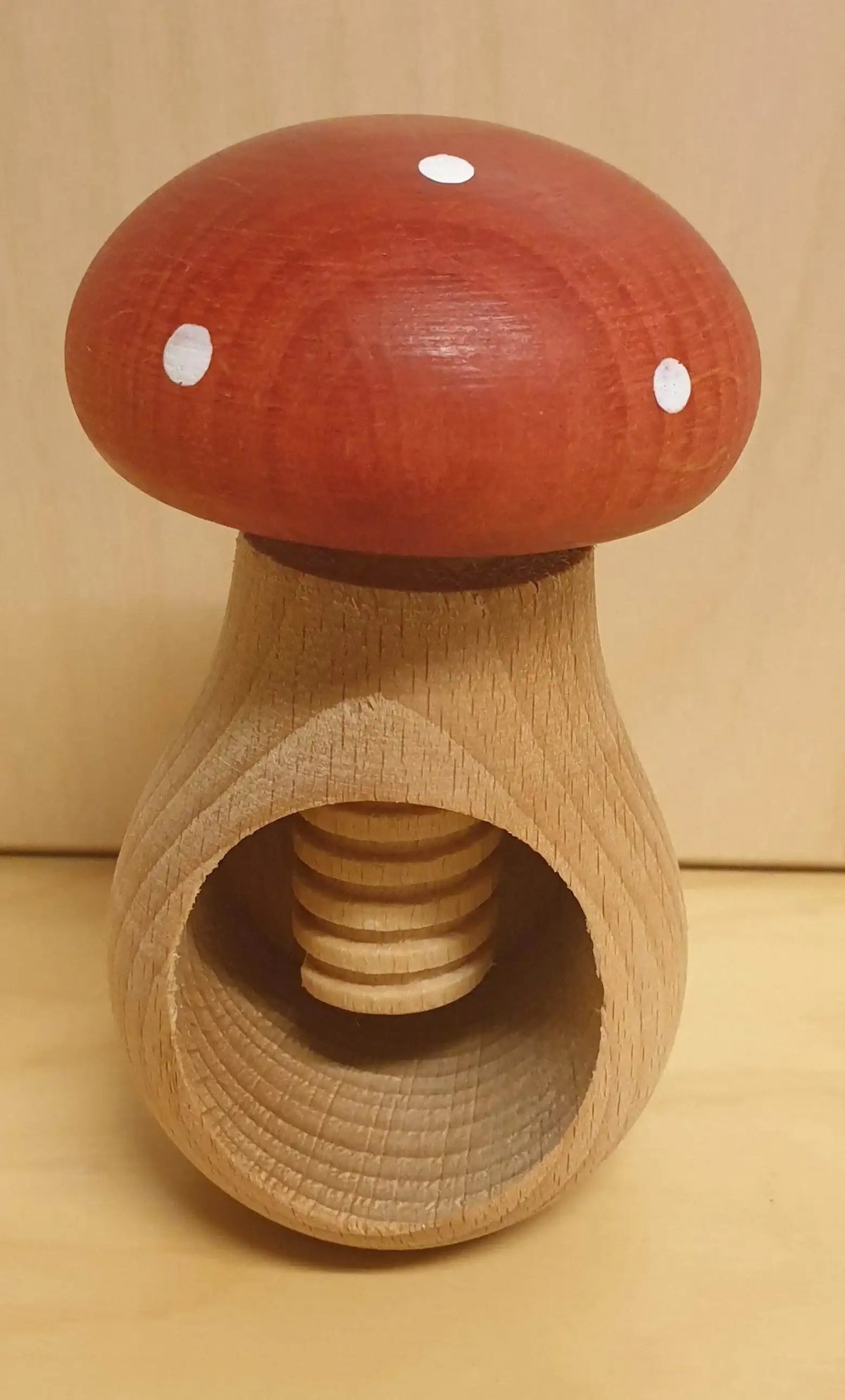 kastanienhalterung-fliegenpilz-kunstundspiel-1 - kunstundspiel 