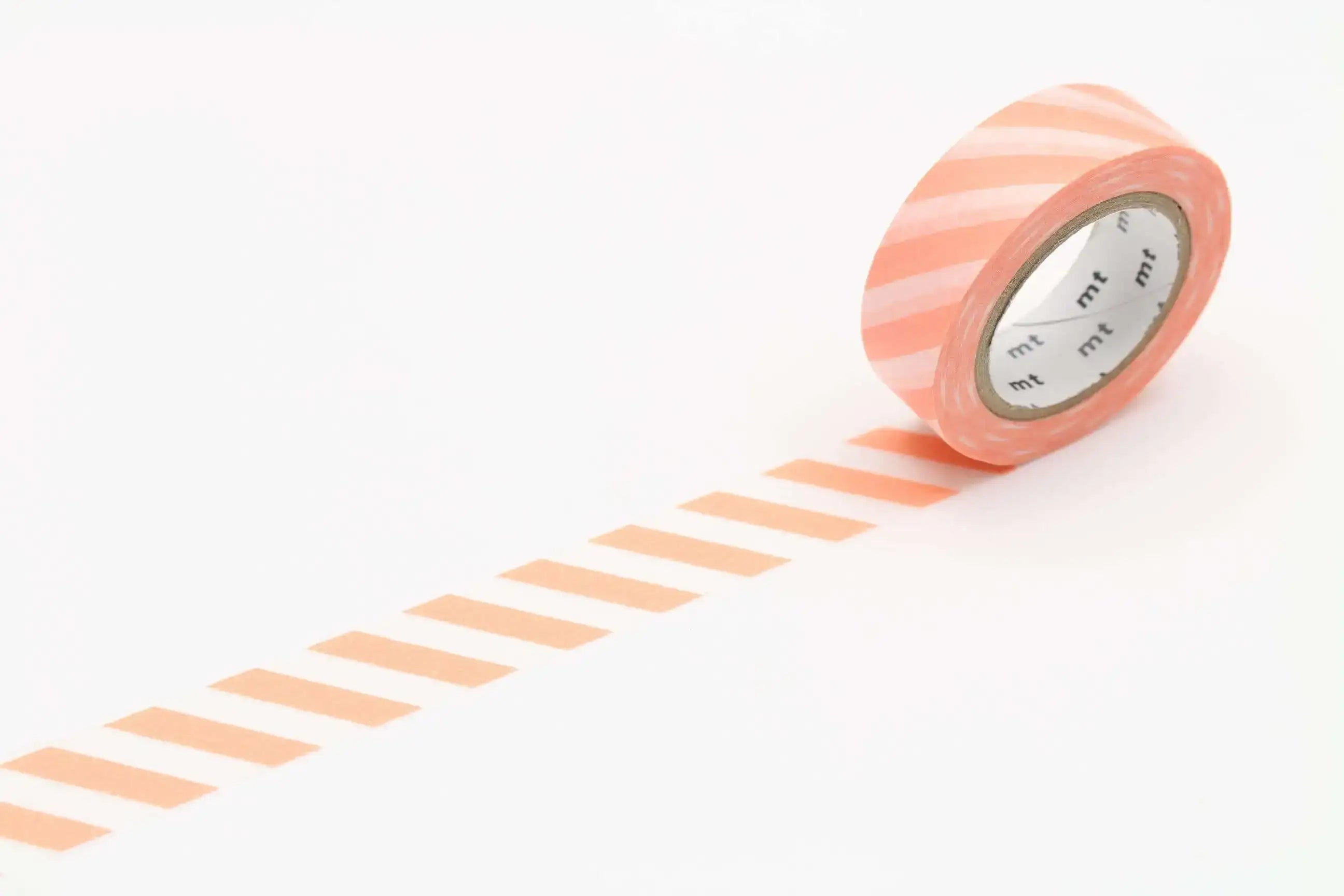 masking-tape-stripe-salmon-pink-streifen-lachs-kunstundspiel-1 - kunstundspiel 