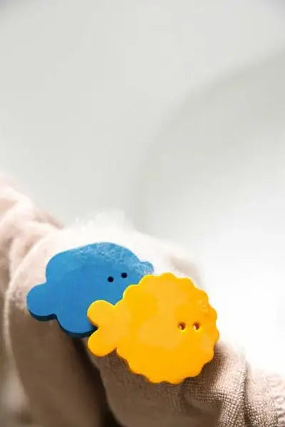 quut-badesticker-fishing-bath-stickers-deep-sea-kunstundspiel-3 - kunstundspiel 