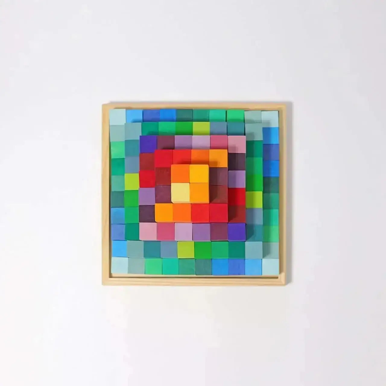 stufenpyramide-klein-kunstundspiel-1 - kunstundspiel 