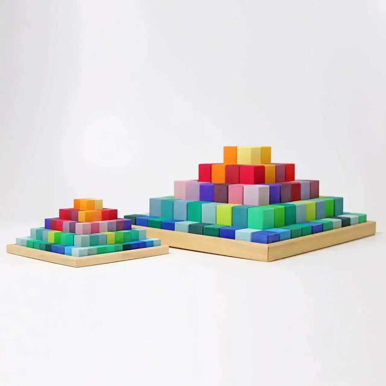 stufenpyramide-klein-kunstundspiel-3 - kunstundspiel 